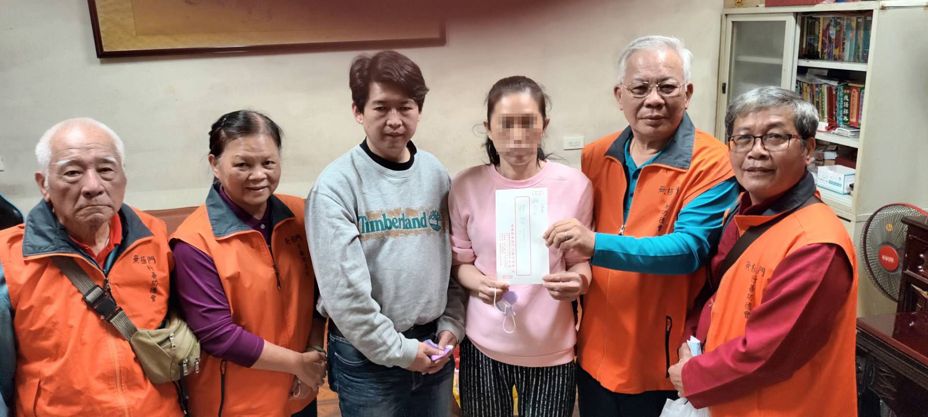 寒流來襲弱勢貧困憂慮 嘉義無極門行善功德會解急救難又添善舉 寒流來襲弱勢貧困憂慮 嘉義無極門行善功德會解急救難又添善舉