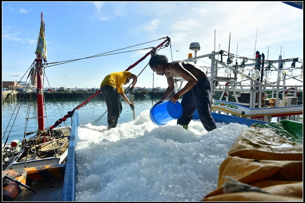菊島風華攝影展暨彩繪戲偶師生藝術特展 國資圖黎明分館即日起-3/19展出 菊島風華攝影展暨彩繪戲偶師生藝術特展 國資圖黎明分館即日起-3/19展出