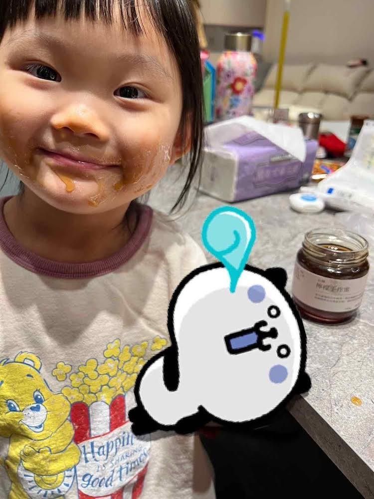 「我也想變漂漂」女童崩潰式保養 笑哭網友 「我也想變漂漂」女童崩潰式保養 笑哭網友