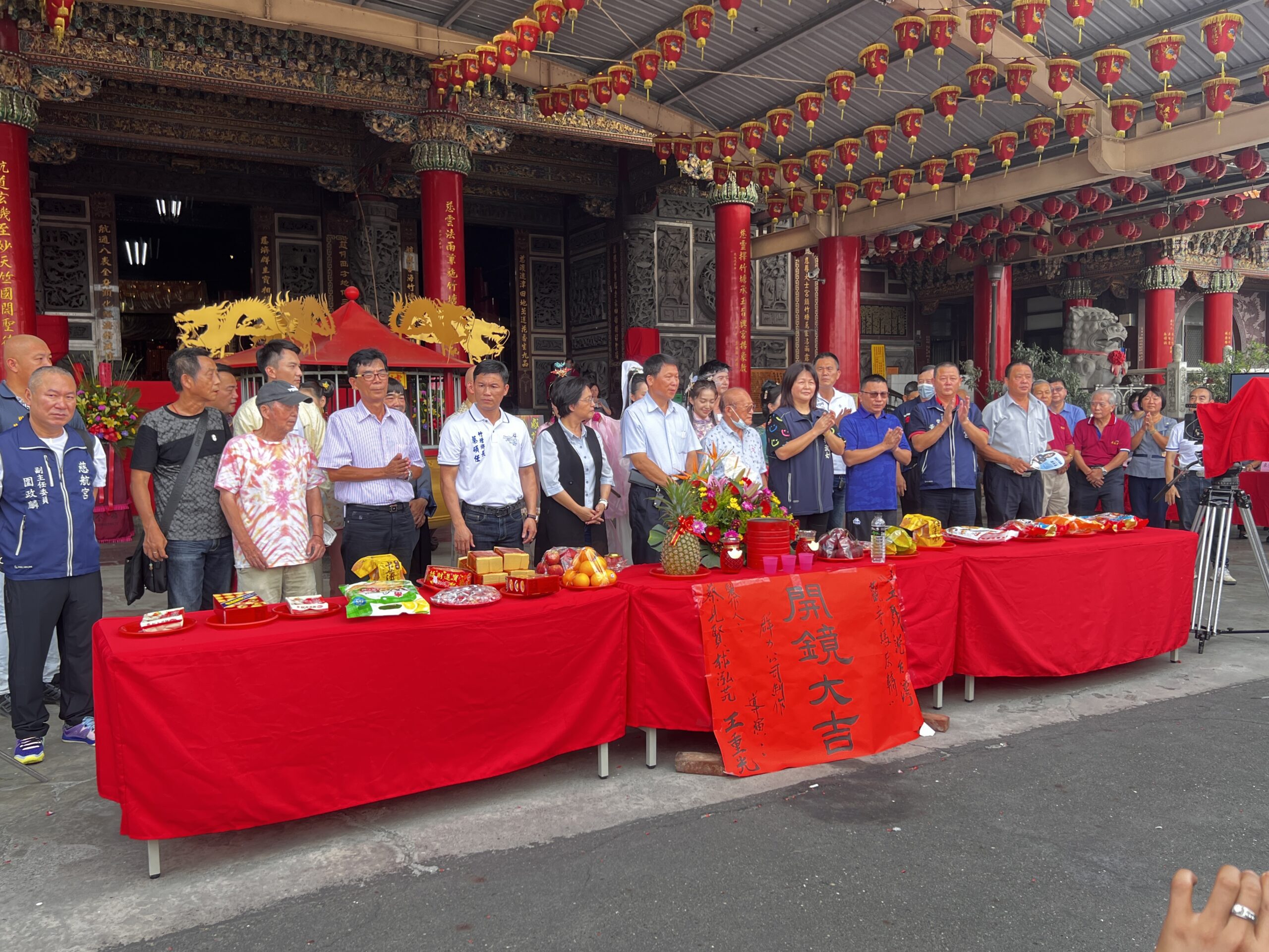 影音/傳奇典故 慈航宮邀電視台拍觀音媽反轎 影音/傳奇典故 慈航宮邀電視台拍觀音媽反轎