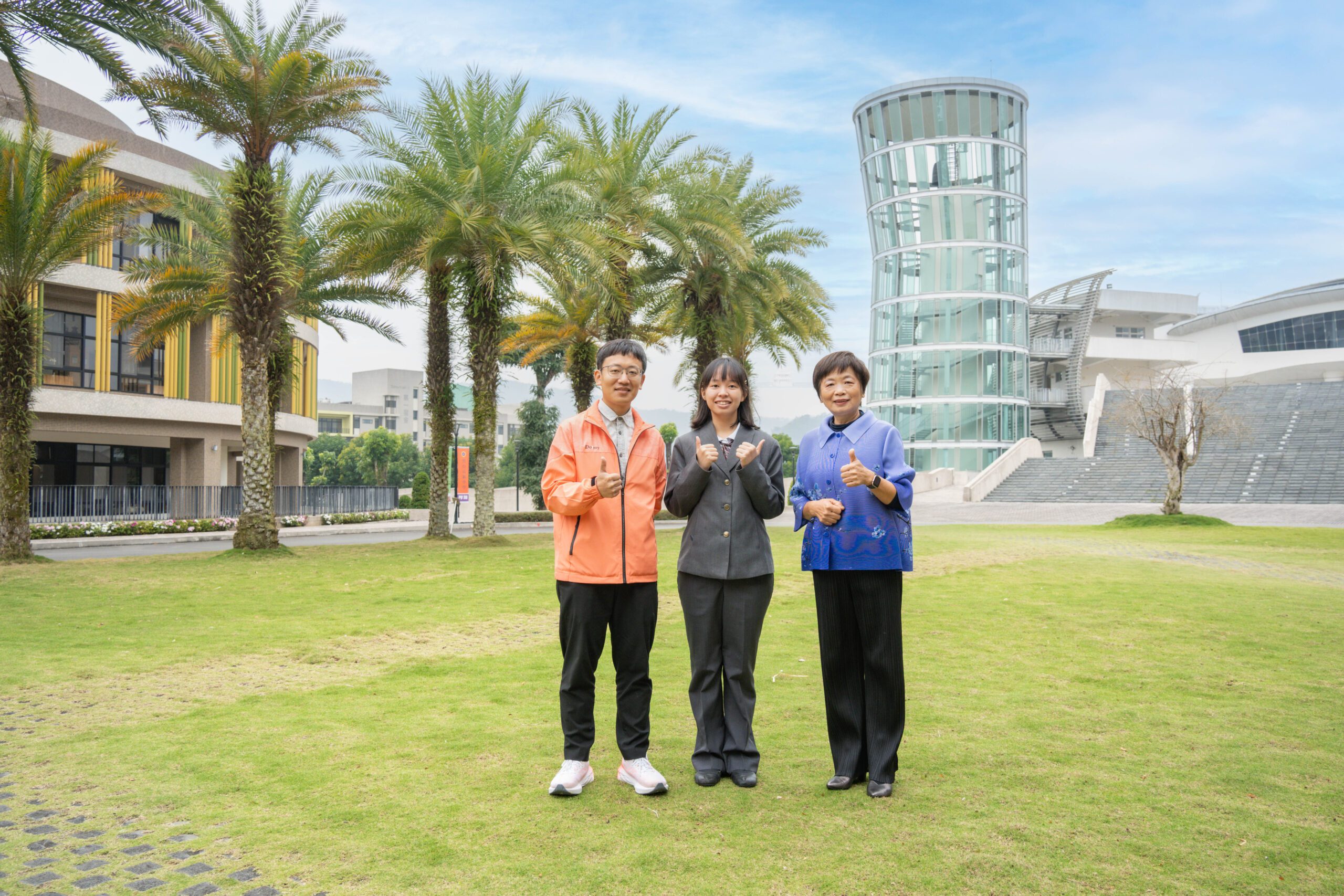 普台高中學測締造十連霸輝煌 陳昀青雙組奪魁登南投狀元 普台高中學測締造十連霸輝煌 陳昀青雙組奪魁登南投狀元