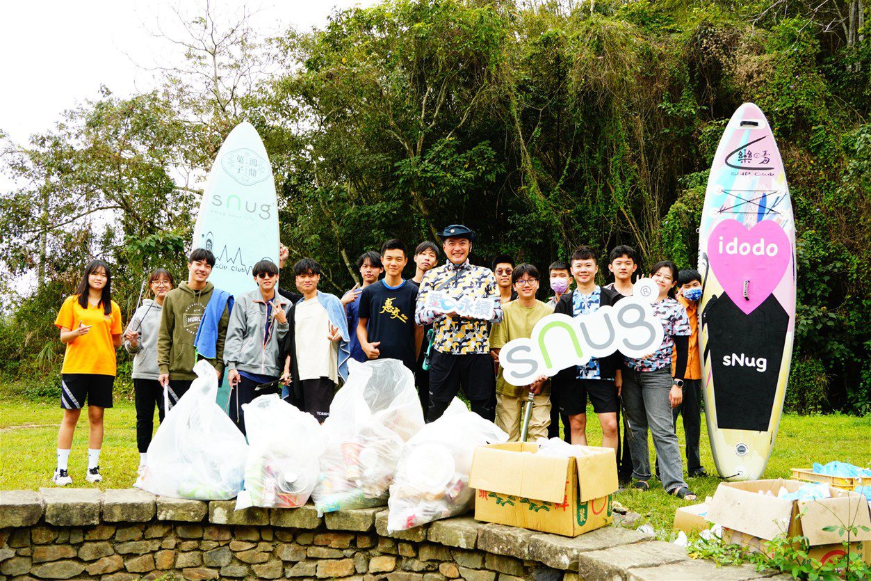斯傑利企業攜手日月潭觀光業者 作伙做環保清理月牙灣垃圾 斯傑利企業攜手日月潭觀光業者 作伙做環保清理月牙灣垃圾