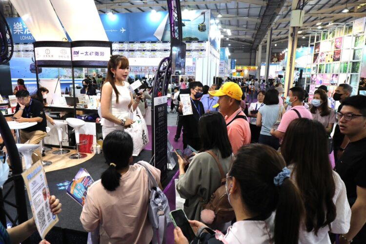 北觀處皇冠海岸觀光圈首次前進台中旅展　打造野柳女王微型燈光秀