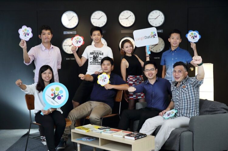 以黑馬之姿闖進亞太高成長500強 大數軟體旗下AI輿情分析平台與會議助理備受矚目 以黑馬之姿闖進亞太高成長500強 大數軟體旗下AI輿情分析平台與會議助理備受矚目