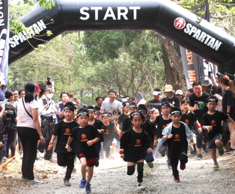 Spartan Race斯巴達障礙賽高雄站首日　1500小勇士挑戰自我累壞家長