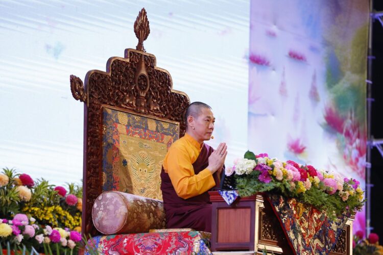 影音/觀音山「2024年佛誕浴佛祈福盛典」 龍德嚴凈仁波切主法加持 影音/觀音山「2024年佛誕浴佛祈福盛典」 龍德嚴凈仁波切主法加持