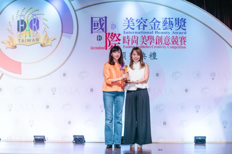 LINE線上諮詢服務皮膚大小事 引領護膚新浪潮 LINE線上諮詢服務皮膚大小事 引領護膚新浪潮