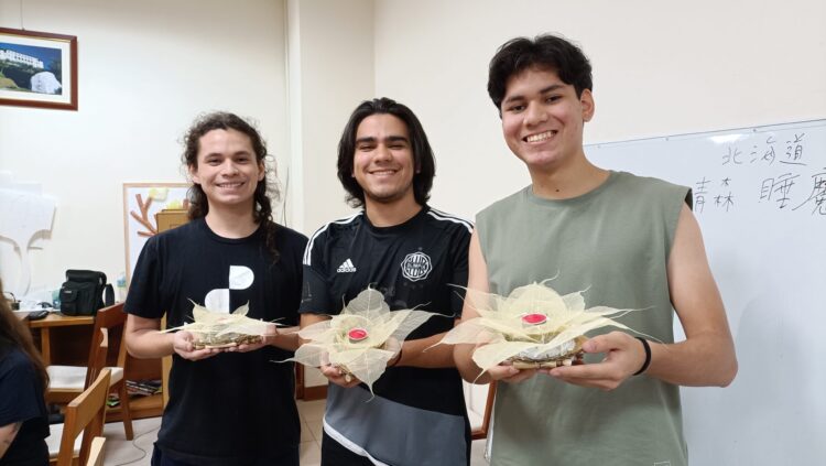 影音/宜蘭迎農曆鬼月 外籍生驚艷環保菩提水燈 影音/宜蘭迎農曆鬼月 外籍生驚艷環保菩提水燈