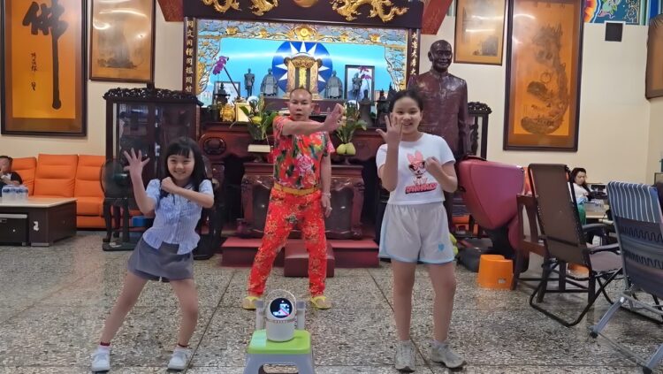 中秋烤肉玩新「蹲」法 飛利浦小福麥創意16蹲 中秋烤肉玩新「蹲」法 飛利浦小福麥創意16蹲