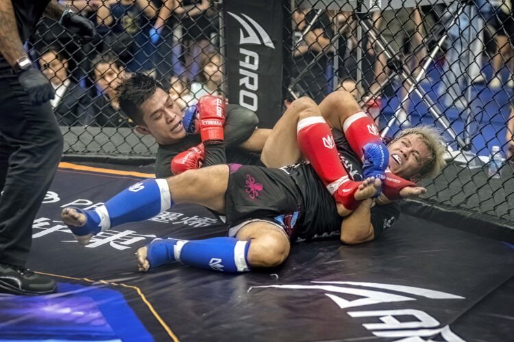 WOTD-ETD12系列賽35場激鬥台港大對決　「鯊魚」李學顥第二回合提前獲勝，「SuperBaby」施品萱首秀遺憾平手