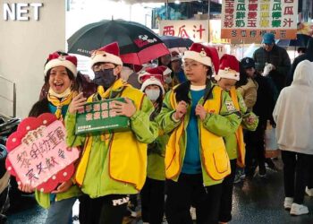 影音／募發票助創世　黎明國小幼童軍冷冽寒冬現暖意