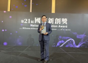 臺安醫院研發團隊與生技公司學研合作　癌細胞奈米晶片榮獲國家新創獎