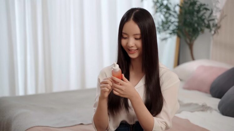 告別乾枯髮尾重現水潤光澤　寒冬裡也能擁有女神般光澤秀髮