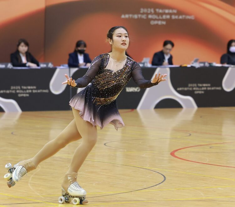 第二屆臺灣國際花式滑輪溜冰公開賽　亞運金牌洪筱晴總分破紀錄二連霸　世青冠軍義大利雙人組合比個人一樣強