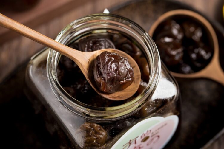 TNE自然元素 100%青梅果萃「會呼吸的梅好滋味」 給媽媽由內而外的健康呵護 TNE自然元素 100%青梅果萃「會呼吸的梅好滋味」 給媽媽由內而外的健康呵護