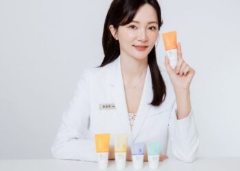 難怪總是曬黑跟長斑！原來是防曬量擦不夠