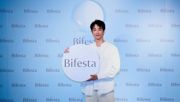 劉太太集合!Bifesta碧菲絲特寵粉宣布: 「劉以豪」擔任水潤心動代言人 劉太太集合!Bifesta碧菲絲特寵粉宣布: 「劉以豪」擔任水潤心動代言人