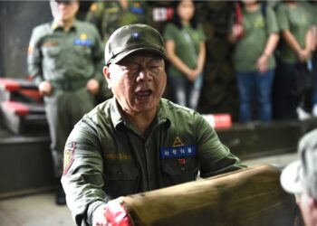 一呼百應 快動猛打！2025金門老兵召集令　獅山砲陣地八吋榴砲再現榮光