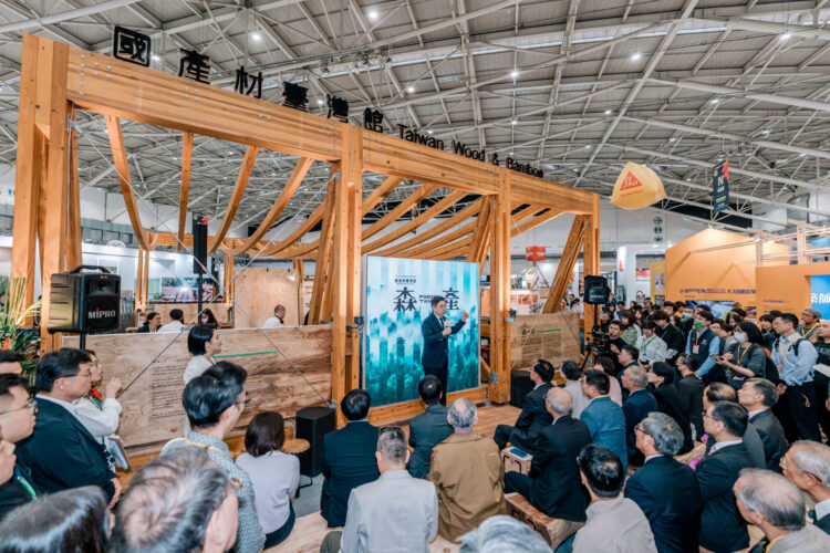 熱潮延燒!國產材臺灣館成打卡新景點 展現森林到城市的永續力量 熱潮延燒!國產材臺灣館成打卡新景點 展現森林到城市的永續力量