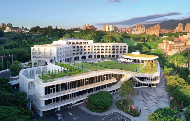 春節搶客!淡水將捷金鬱金香酒店祭出4,000支風車造景超好拍！