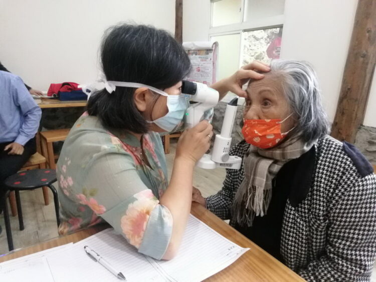 纏訟五年 眼科名醫賴麗如沉冤得雪 感恩司法還清白 持續義診不停歇 纏訟五年 眼科名醫賴麗如沉冤得雪 感恩司法還清白 持續義診不停歇