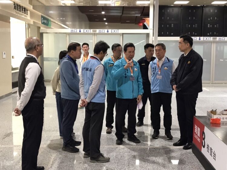 金門縣長陳福海訪小三通CIQS 呼籲增班、增人力、恢復落地簽 金門縣長陳福海訪小三通CIQS 呼籲增班、增人力、恢復落地簽