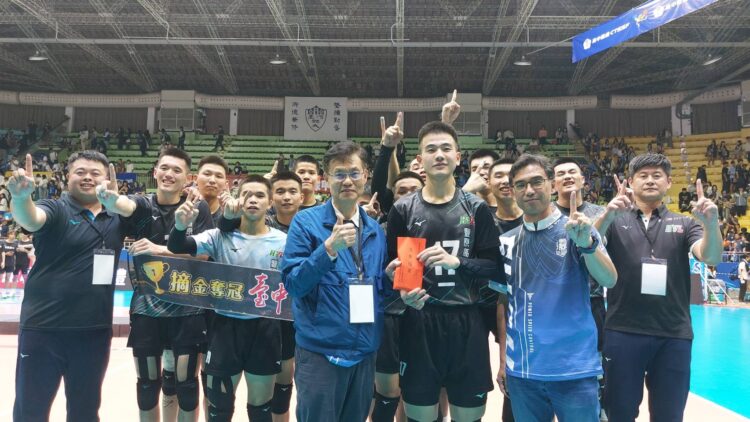 HVL 史詩對決!豐商男排驚天逆轉、東山女排 3 連霸,台中包辦雙冠再創紀錄 HVL 史詩對決!豐商男排驚天逆轉、東山女排 3 連霸,台中包辦雙冠再創紀錄