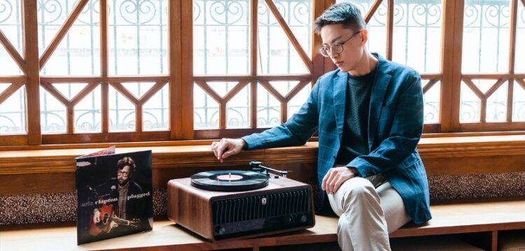 看見之前　先聽見：金獎導演林君陽攜手PHILIPS旗艦款TAV9000D黑膠唱片機走入大稻埕