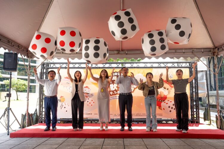 金門中秋博狀元餅前進臺北松菸暖身宣傳 金門中秋博狀元餅前進臺北松菸暖身宣傳