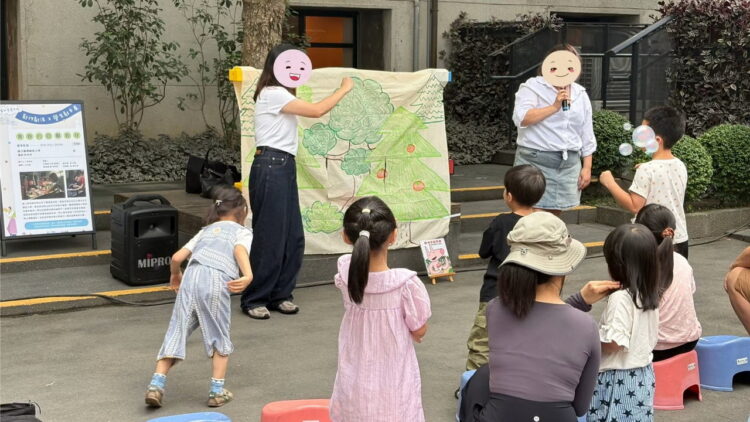 從 921 到八八風災 兒福聯盟「兒童友善空間」災後第一時間接住孩子 從 921 到八八風災 兒福聯盟「兒童友善空間」災後第一時間接住孩子