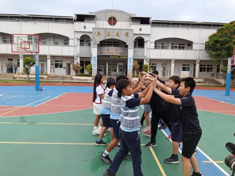 達悟甩髮舞震撼小金門　海洋小學彼此大不同