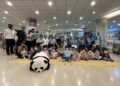 醫院大廳變身即興劇場！孩子不只看戲，還能和演員一起玩、一起創作